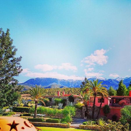La Bergerie Auberge & Restaurant Уирган Екстериор снимка