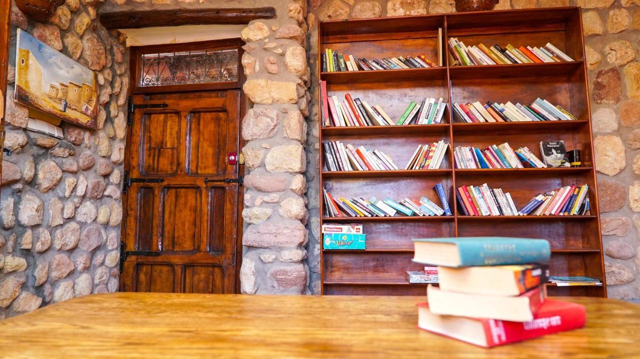 La Bergerie Auberge & Restaurant Уирган Екстериор снимка