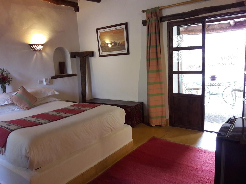 La Bergerie Auberge & Restaurant Уирган Екстериор снимка