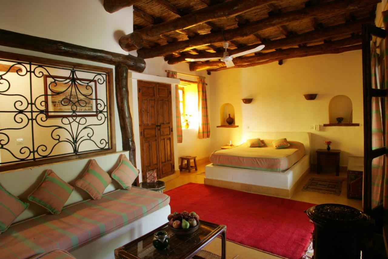 La Bergerie Auberge & Restaurant Уирган Екстериор снимка