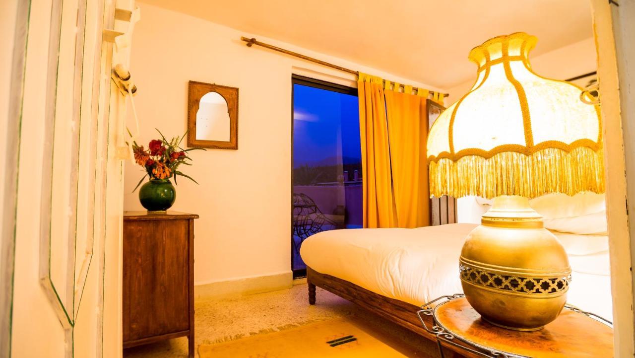 La Bergerie Auberge & Restaurant Уирган Екстериор снимка