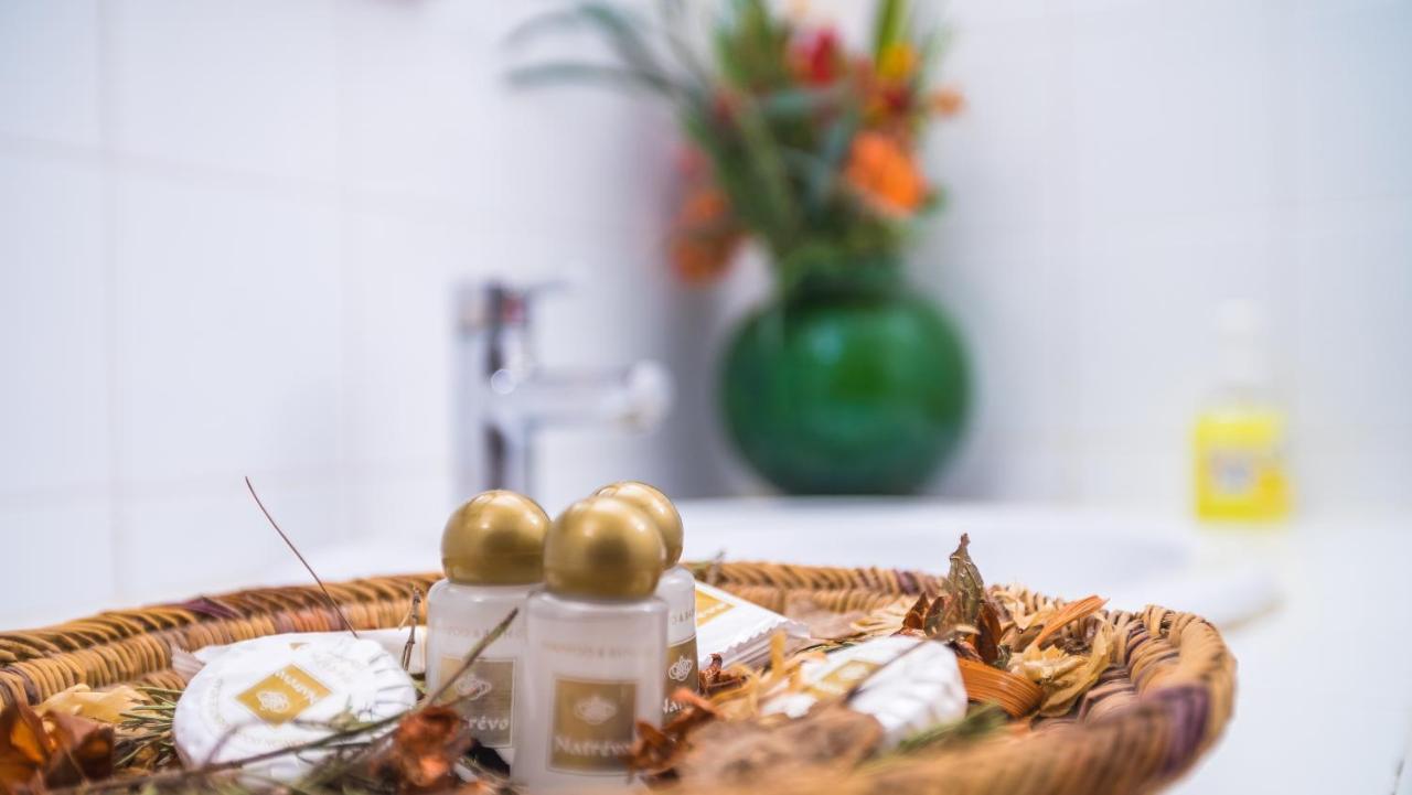 La Bergerie Auberge & Restaurant Уирган Екстериор снимка