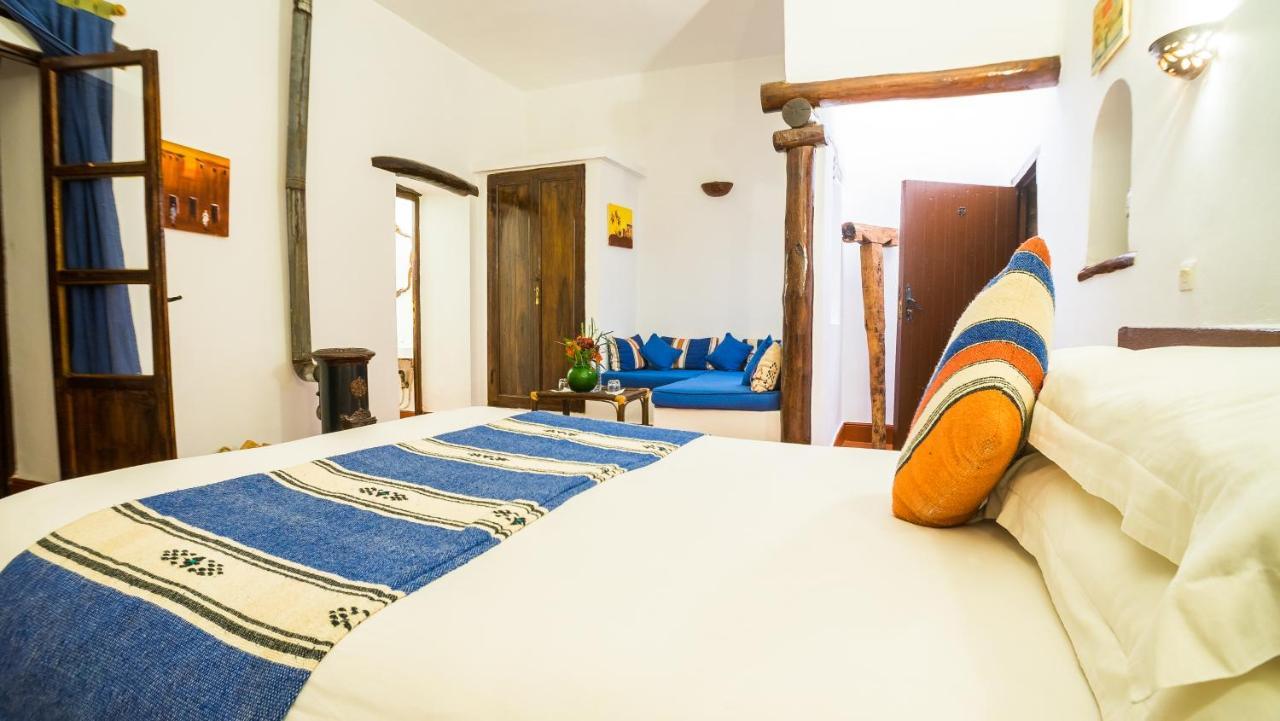La Bergerie Auberge & Restaurant Уирган Екстериор снимка
