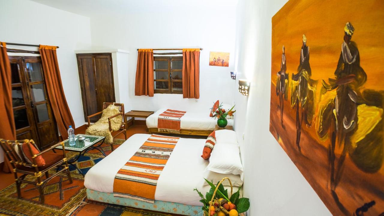 La Bergerie Auberge & Restaurant Уирган Екстериор снимка