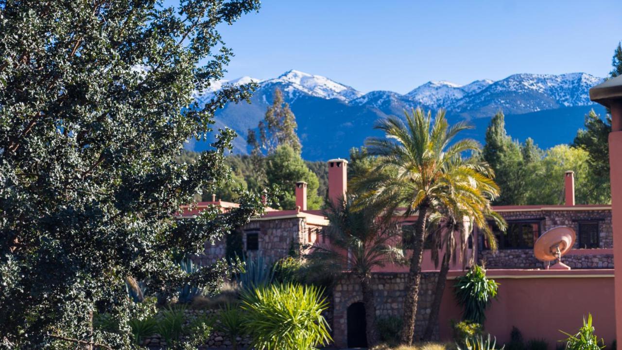 La Bergerie Auberge & Restaurant Уирган Екстериор снимка